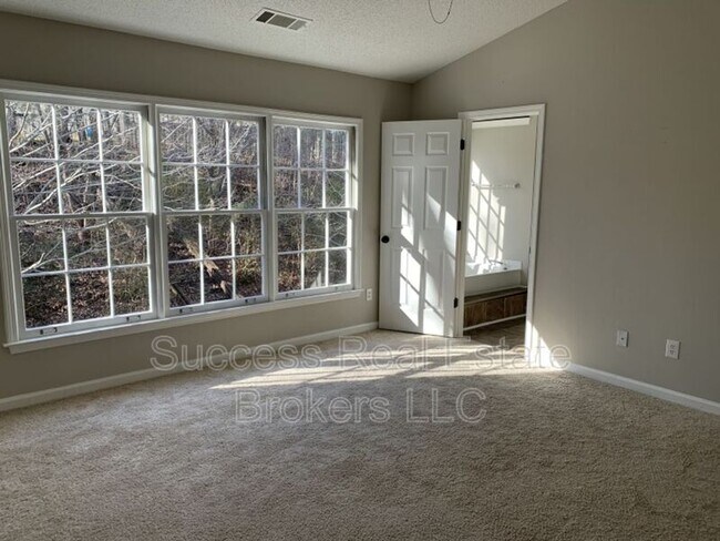 Building Photo - 11020 Egmont Dr