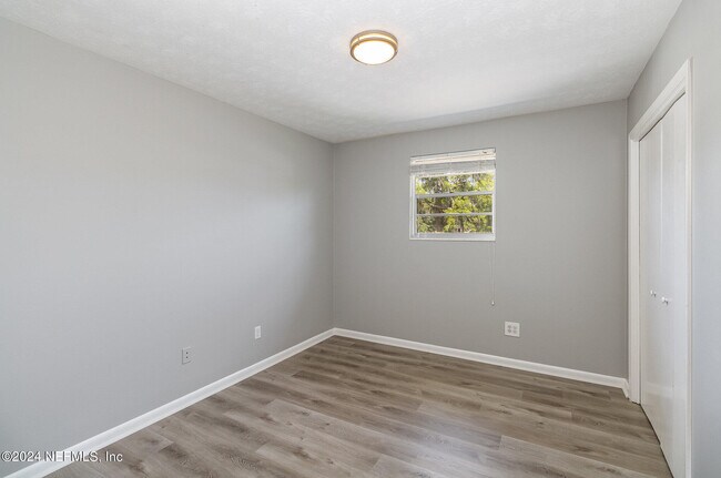 Building Photo - 2867 Holly Bay Rd