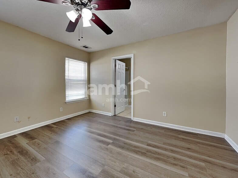 Building Photo - 189 Fox Glen Ct