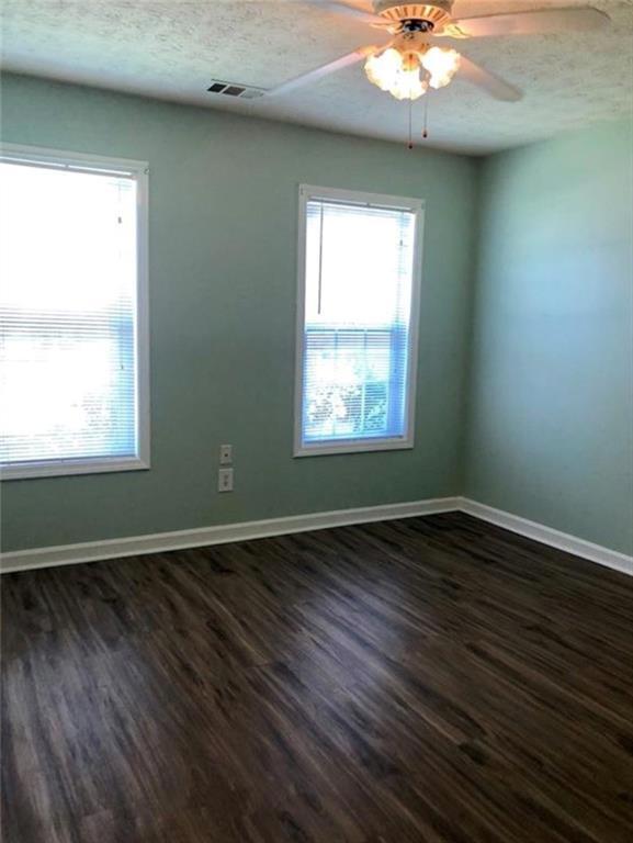 Building Photo - 306 Pebblestone Dr