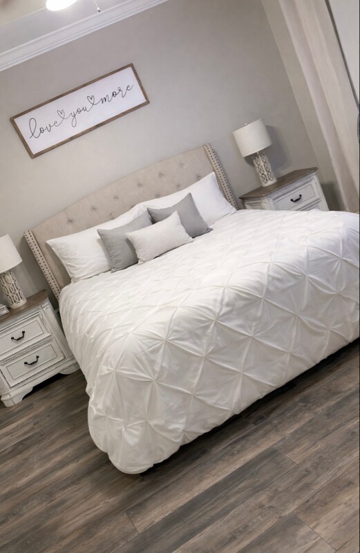 Building Photo - 16027 Belle Brittany Ave