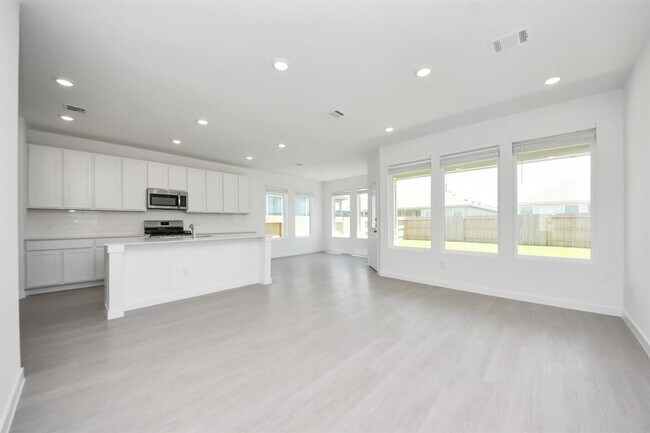 Building Photo - 10650 Ellerston Rd