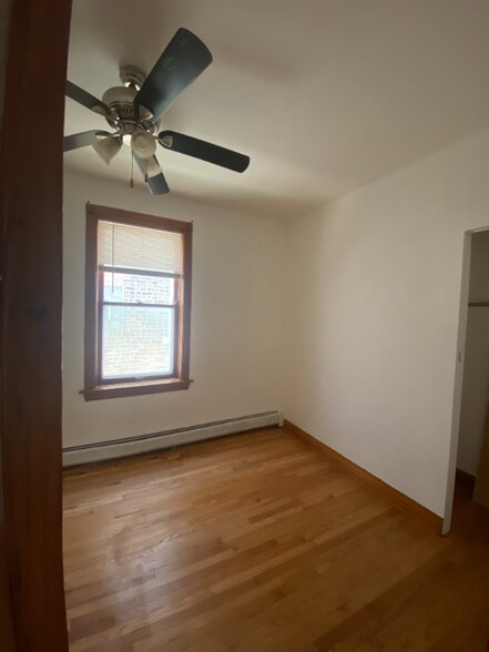 Building Photo - 4815 S Springfield Ave