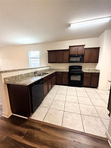 Building Photo - 120 Rushmore Ln