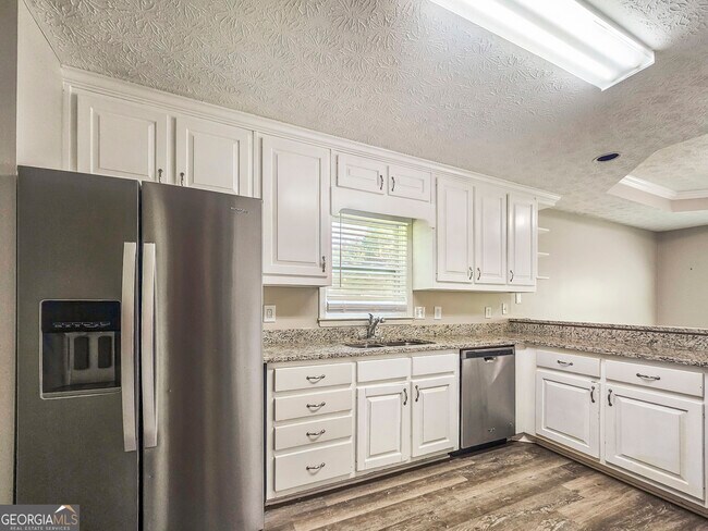 Building Photo - 768 Wilkes Dr