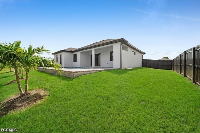 Building Photo - 3423 NE 13th Ave