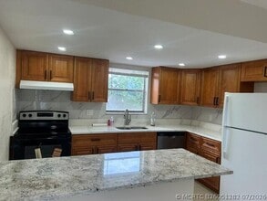 Building Photo - 7801 NW 35th Ct