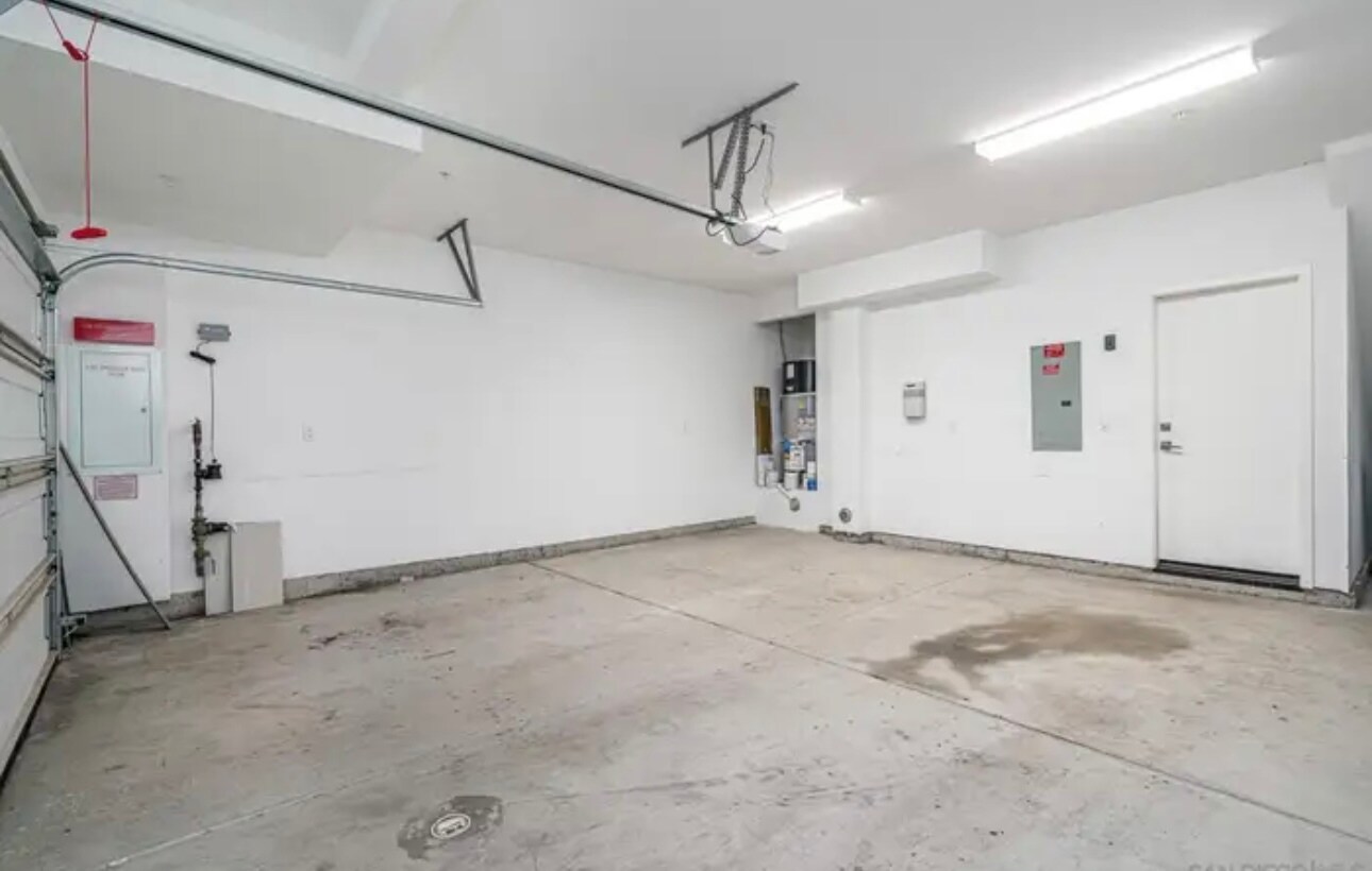 Building Photo - 714 Anchor Ct