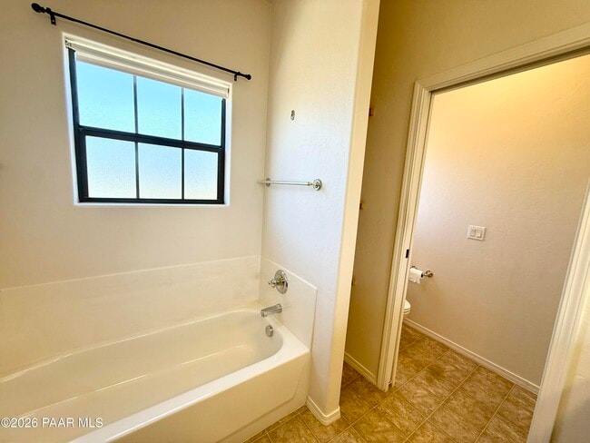 Building Photo - 1210 Gardenia Ln