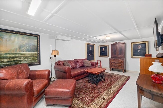 Building Photo - 6 Cliff Ter