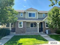 Building Photo - GREAT Roommate Layout - Townhouse with Cen...