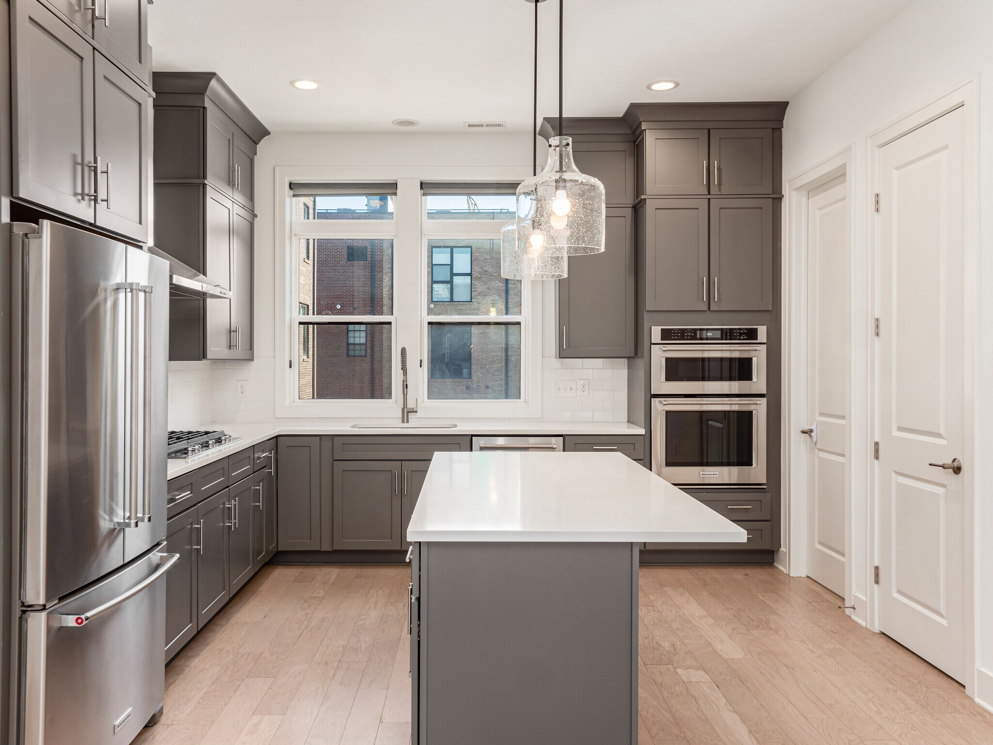 Building Photo - 766 N 6th St