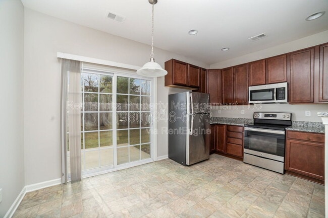 Building Photo - 11033 Ardglass Ct