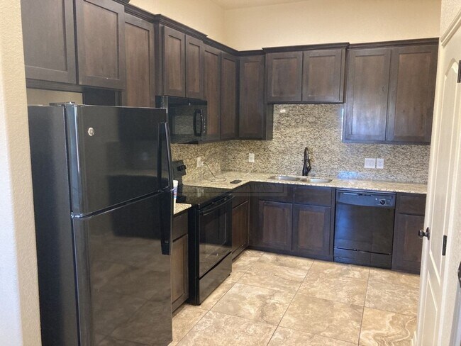 Building Photo - 5910 Cordillera Dr