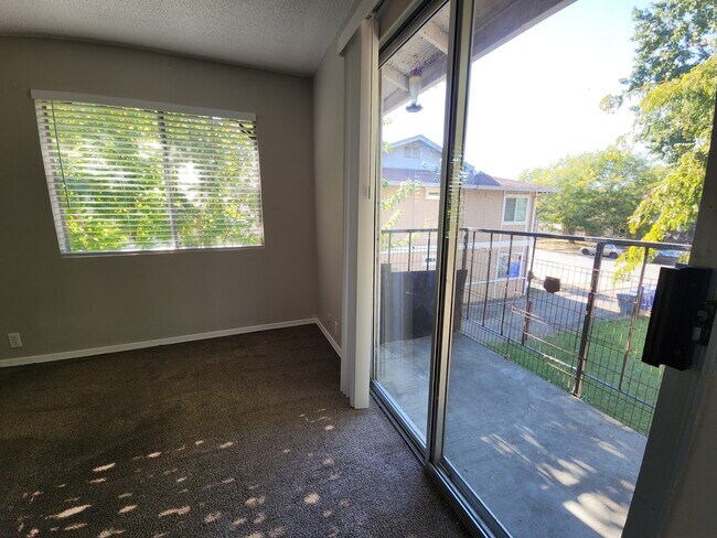 Building Photo - 55 Mina Ave