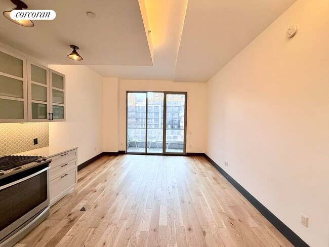 Building Photo - 10 Montieth St