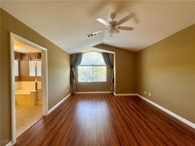 Building Photo - 2705 Sweet Willow Ln