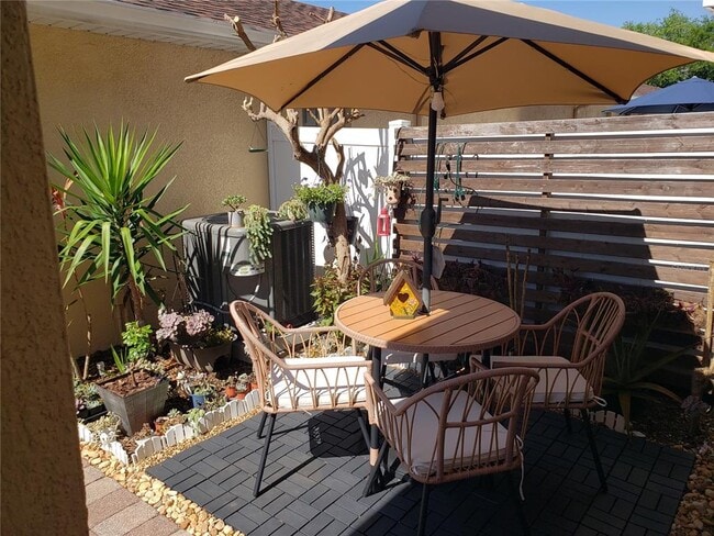 Building Photo - 16530 Cedar Crest Dr