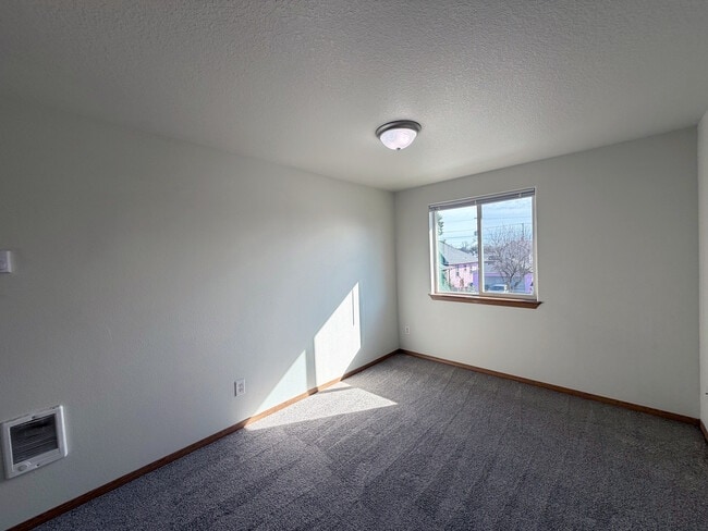 Building Photo - 1139 2nd St NW