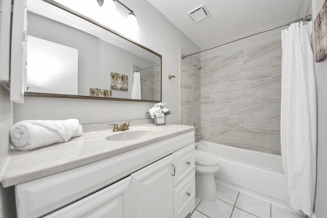 Building Photo - 20627 Burwood Cir