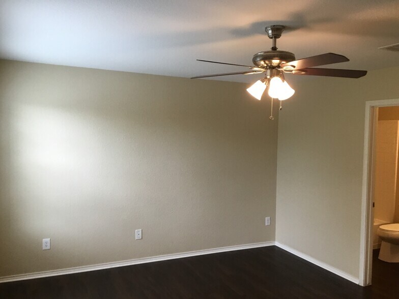 Building Photo - 150 Myrtle St