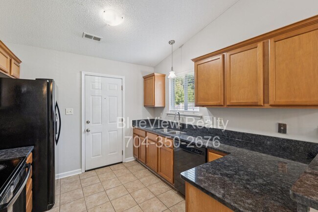 Building Photo - 5237 Timbertop Ln