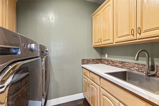Building Photo - 3004 Astoria Pines Cir