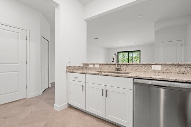 Building Photo - 14156 Gardeners Wy