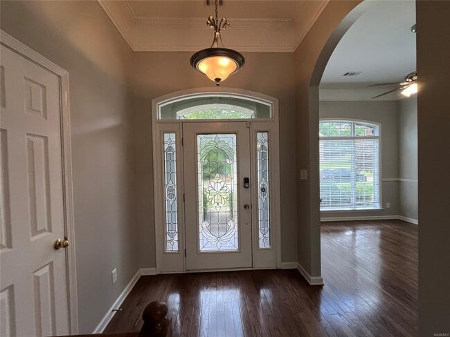 Building Photo - 704 Emerald Dr