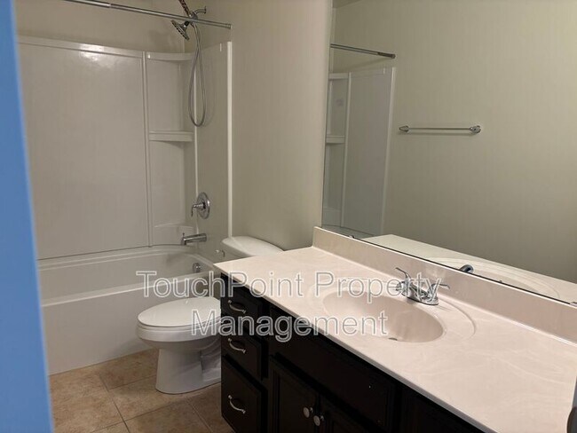 Building Photo - 78123 Rillstone Dr