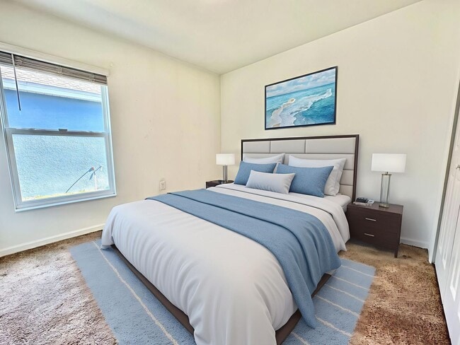 Building Photo - Premier 4bedrooms/2baths residence - Florida living at its finest!