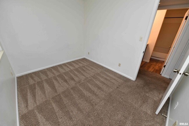 Building Photo - 5734 Autumn Ridge Ct