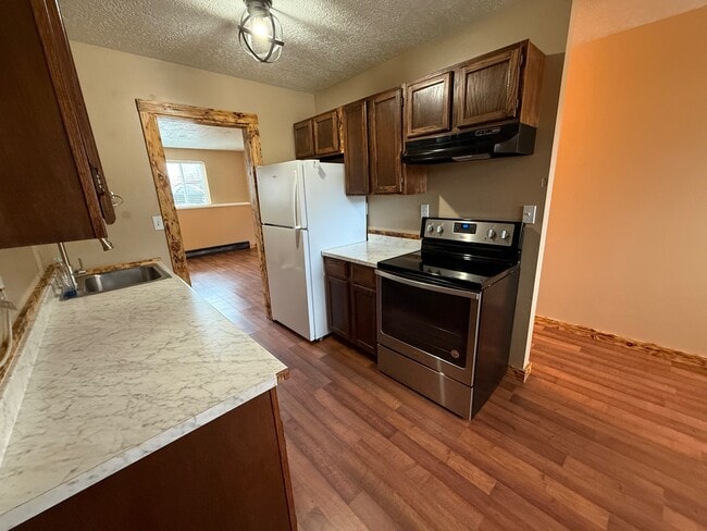 Building Photo - 310 N 9th Ave