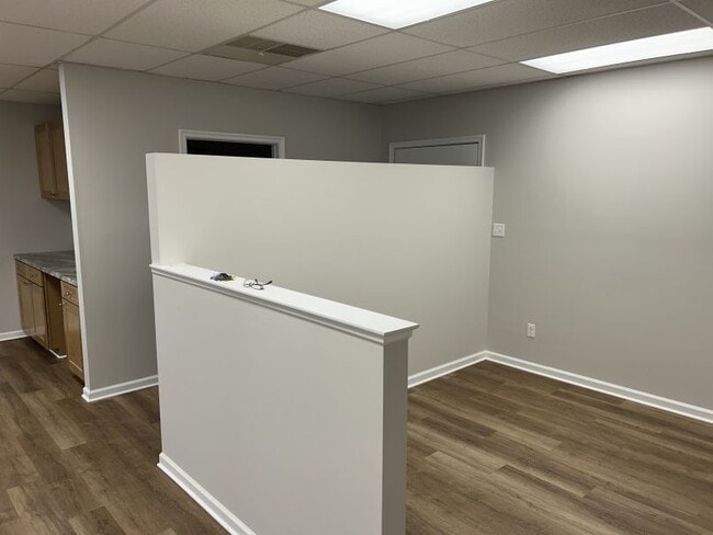 Building Photo - 3696 Waterlick Rd