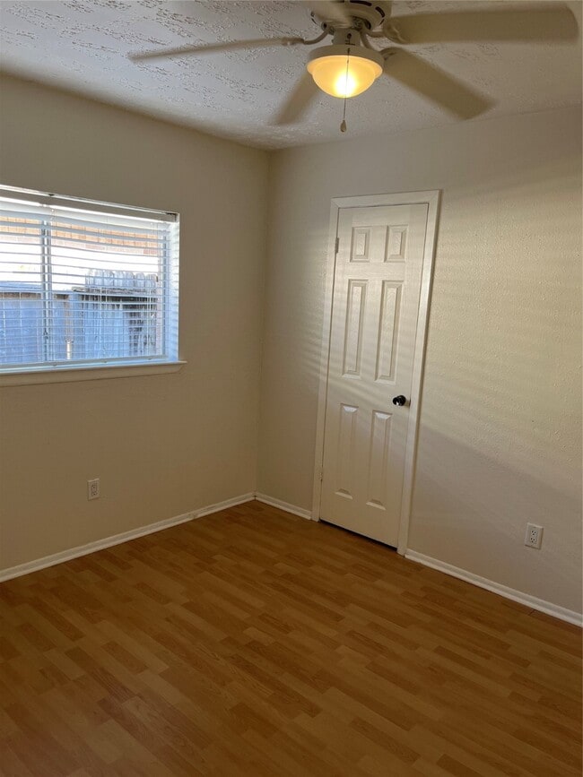 Building Photo - 24022 Tayloe House Ln