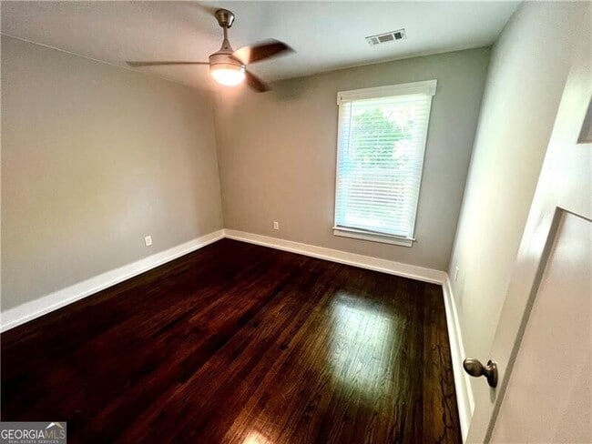 Building Photo - 1611 Wellswood Dr SE