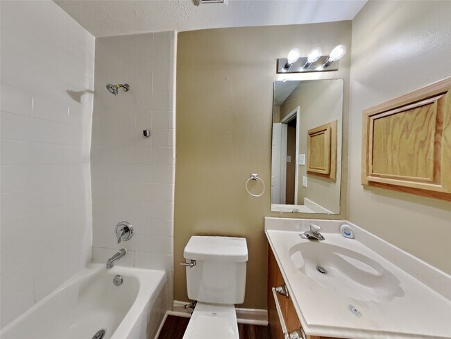 Building Photo - 31306 Perlican Dr