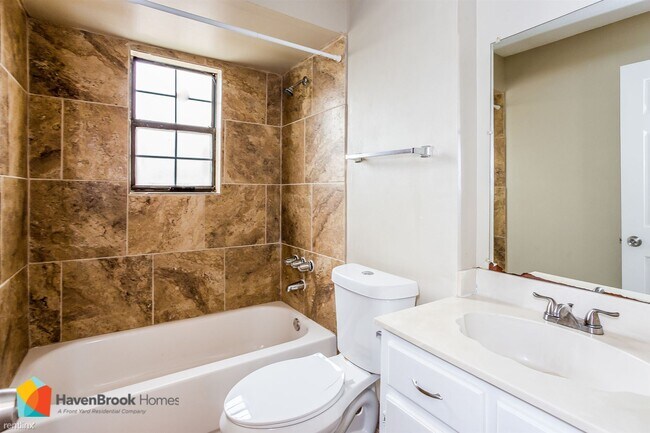 Building Photo - 3 br, 2 bath House - 814 Hackberry Dr