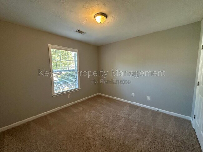 Building Photo - 1232 Longpoint Dr