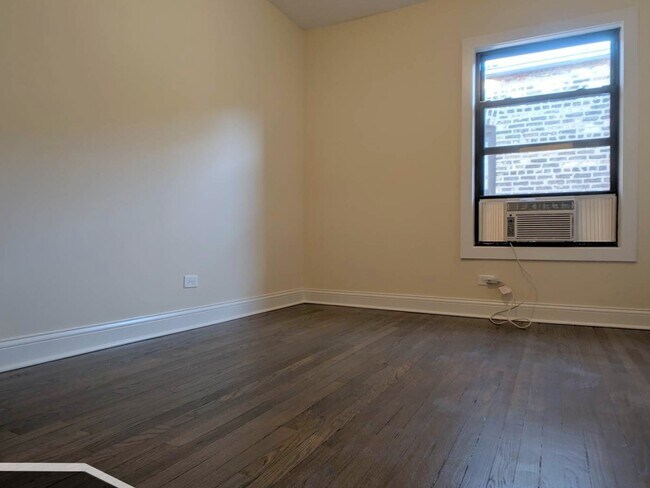 Building Photo - 2641 N Spaulding Ave