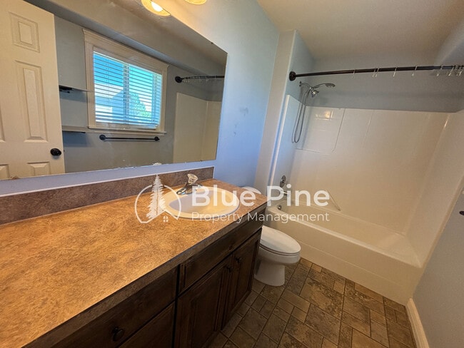 Building Photo - 4333 High Desert Dr