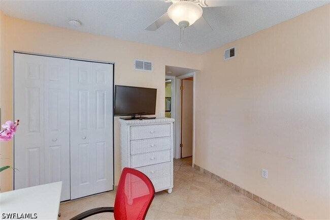 Building Photo - 4258 27th Ct SW