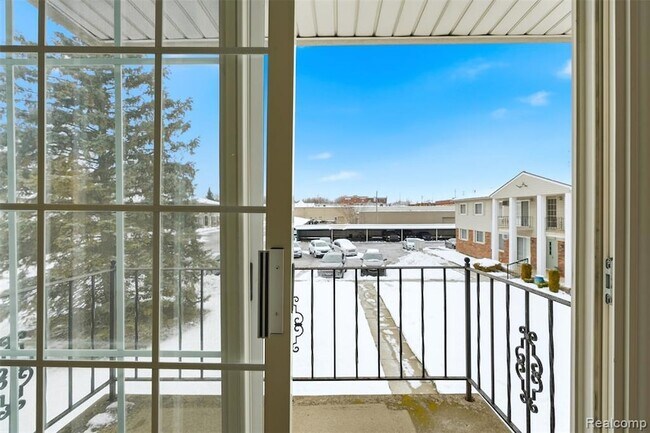 Building Photo - 8188 24 Mile Rd