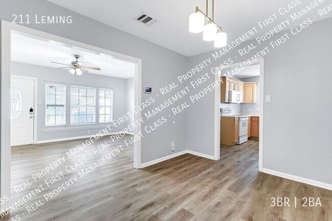 Building Photo - 211 Leming-