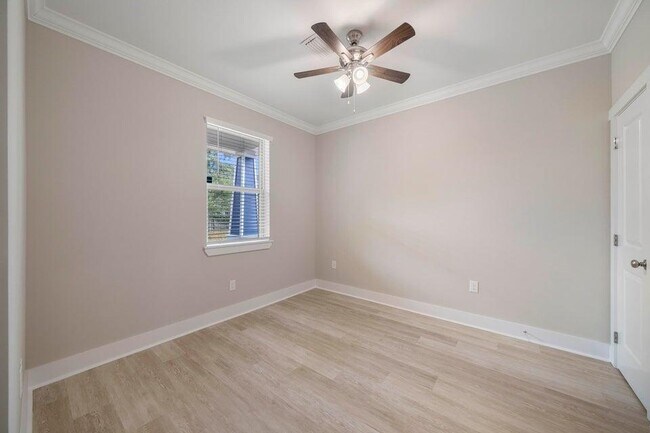 Building Photo - 834 Cannon Ln