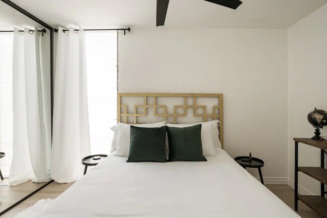 Building Photo - 1773 Torrance St