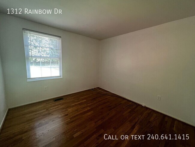 Building Photo - 1312 Rainbow Dr