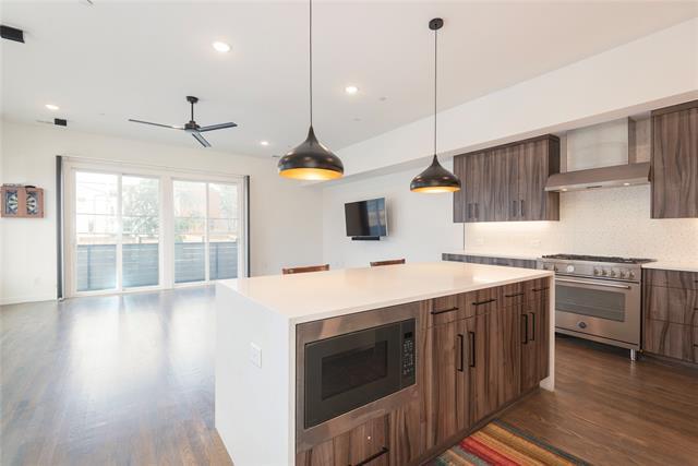 Building Photo - 1901 N Carroll Ave