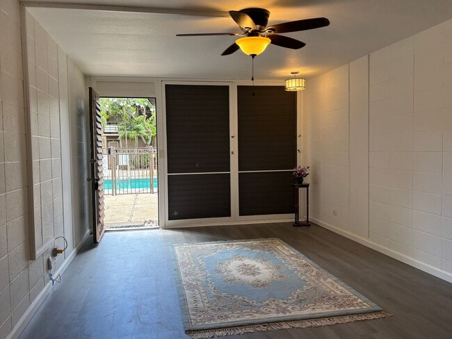 Building Photo - 1700 Makiki St