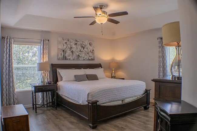 Building Photo - 2341 Betsy Ross Ln